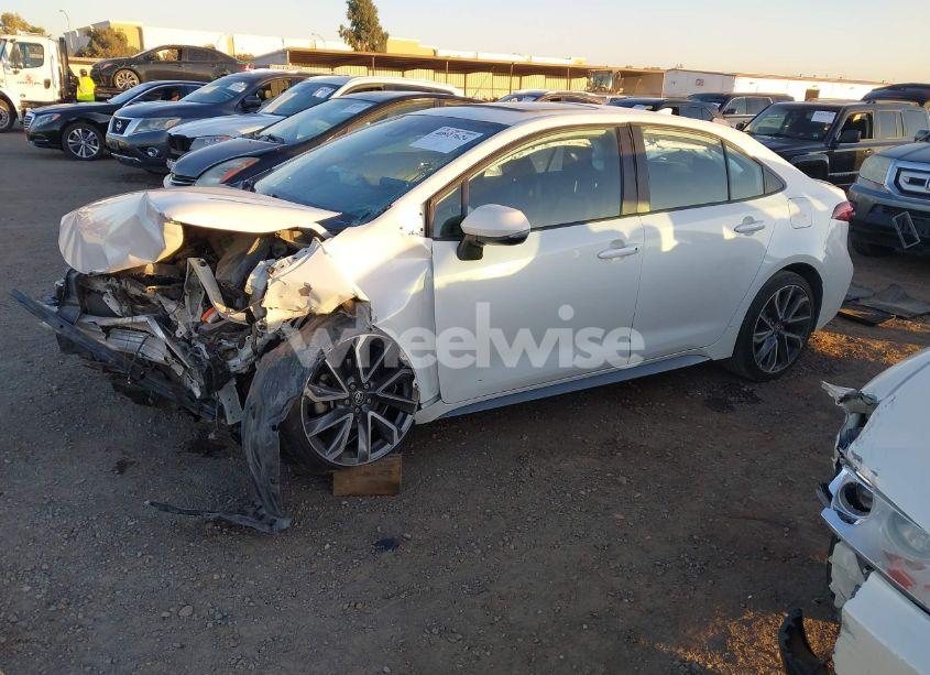 Photo 2 of 2021 Toyota Corolla XSE (VIN 5YFT4MCE1MP090948)