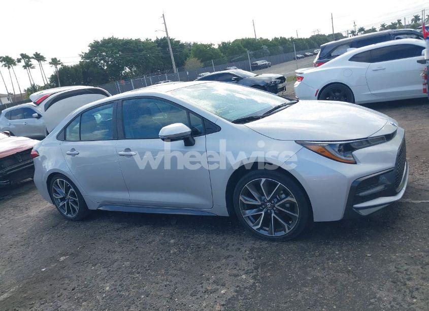 Photo 13 of 2022 Toyota Corolla XSE (VIN 5YFT4MCE3NP112398)