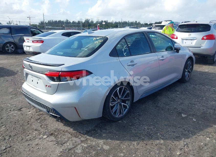 Photo 4 of 2022 Toyota Corolla XSE (VIN 5YFT4MCE3NP112398)