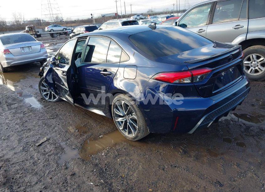 Photo 3 of 2022 Toyota Corolla XSE (VIN 5YFT4MCE4NP103659)