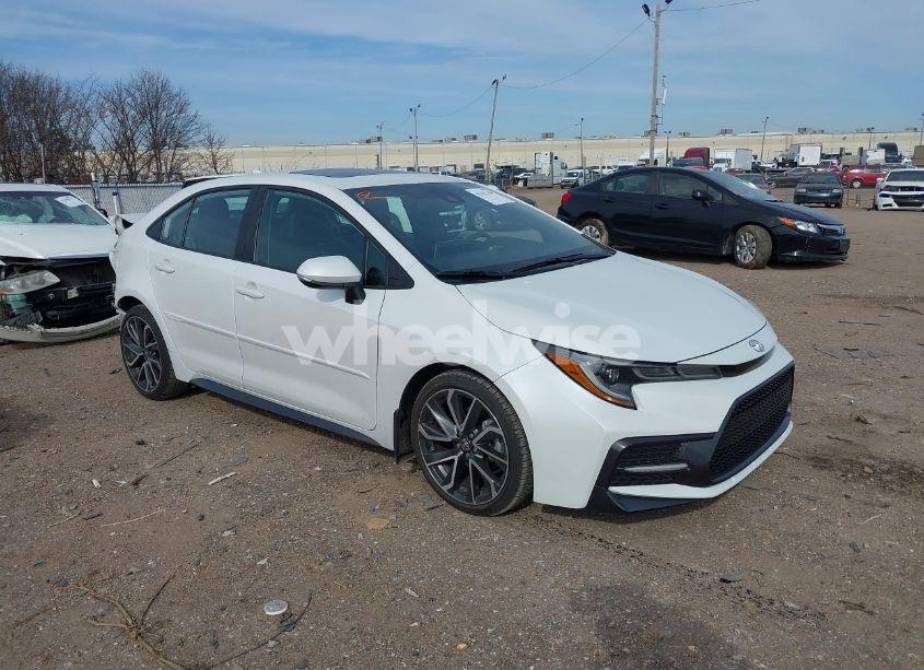 2022 Toyota Corolla XSE (VIN 5YFT4MCE8NP138981) main photo