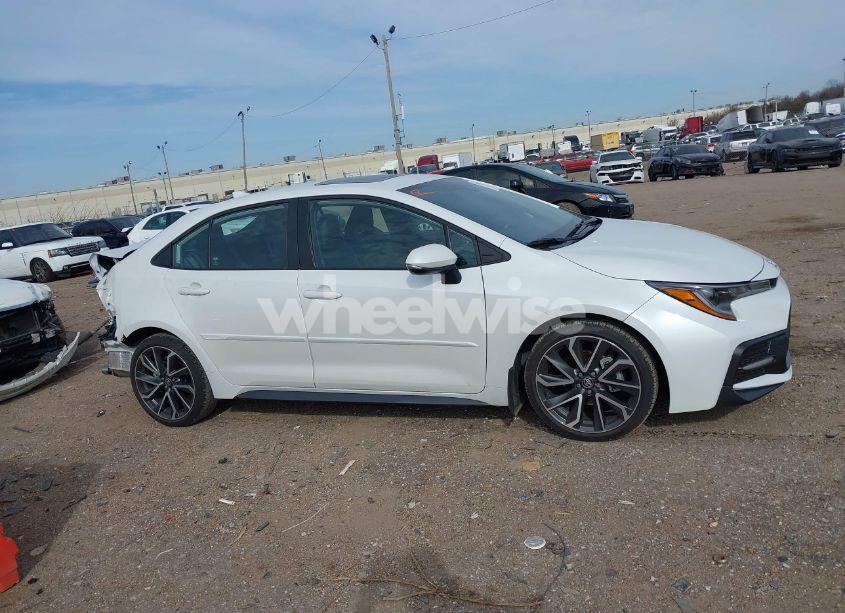 Photo 13 of 2022 Toyota Corolla XSE (VIN 5YFT4MCE8NP138981)