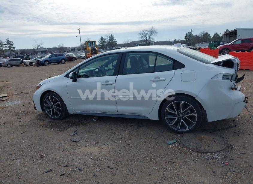 Photo 14 of 2022 Toyota Corolla XSE (VIN 5YFT4MCE8NP138981)