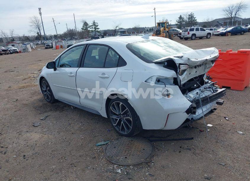 Photo 3 of 2022 Toyota Corolla XSE (VIN 5YFT4MCE8NP138981)