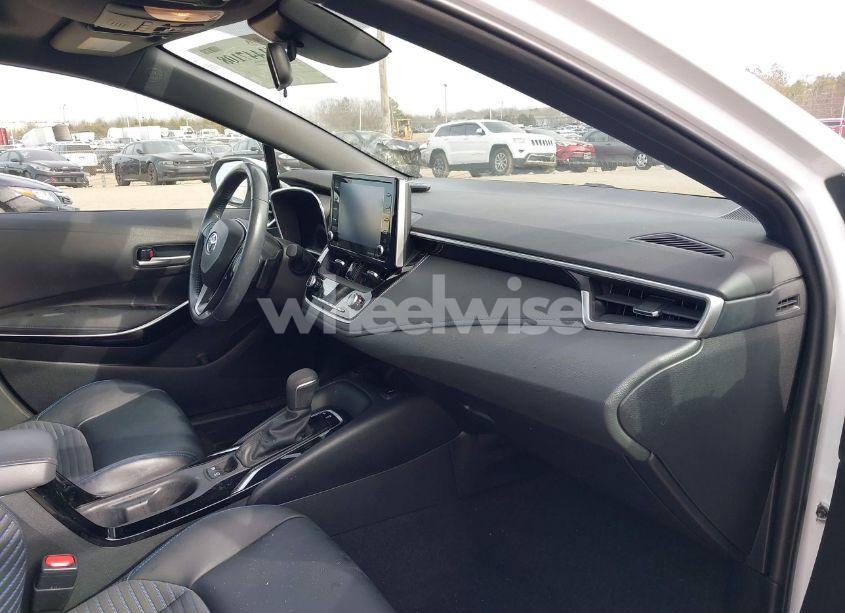 Photo 5 of 2022 Toyota Corolla XSE (VIN 5YFT4MCE8NP138981)
