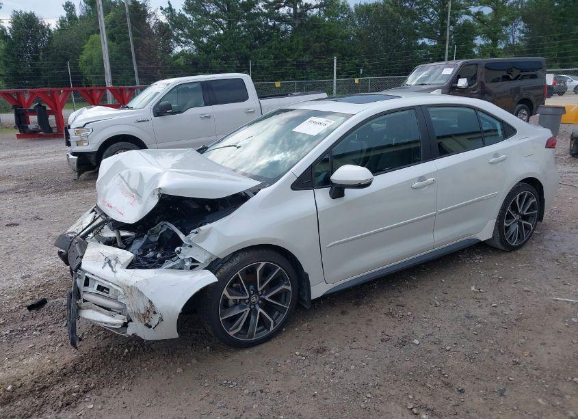 Photo 2 of 2022 Toyota Corolla XSE (VIN 5YFT4MCEXNP131059)