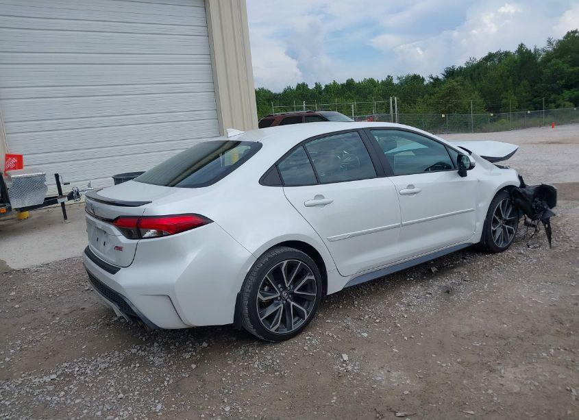 Photo 4 of 2022 Toyota Corolla XSE (VIN 5YFT4MCEXNP131059)