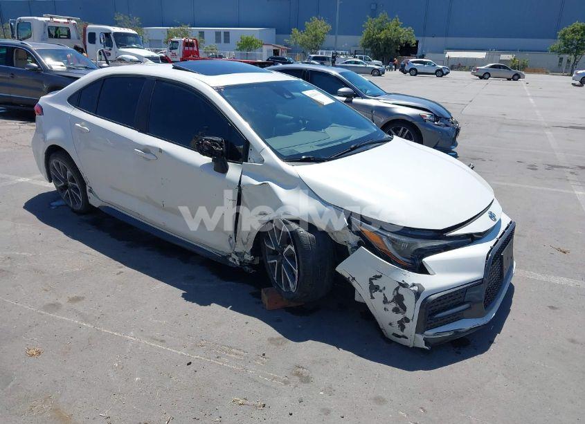 2020 Toyota Corolla XSE (VIN 5YFT4RCE8LP045324) main photo