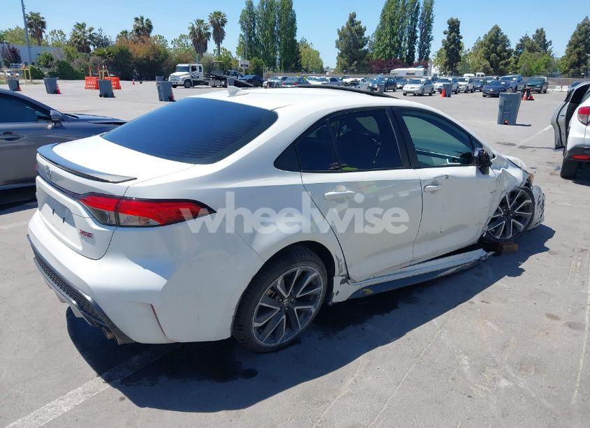 Photo 4 of 2020 Toyota Corolla XSE (VIN 5YFT4RCE8LP045324)