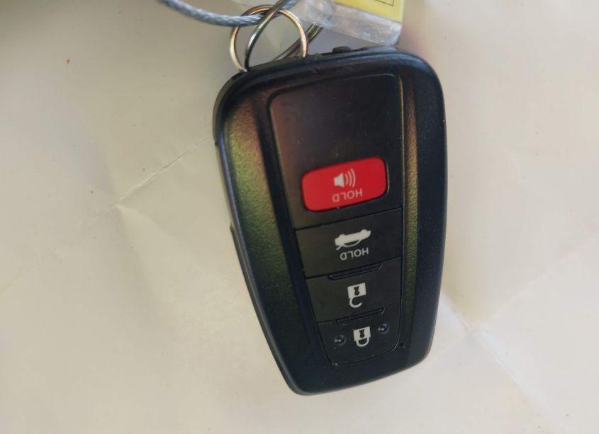 Photo 11 of 2022 Toyota Corolla LE (VIN 5YFVPMAE1NP280429)