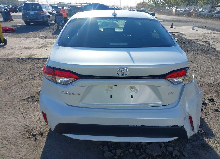 Photo 17 of 2022 Toyota Corolla LE (VIN 5YFVPMAE1NP280429)