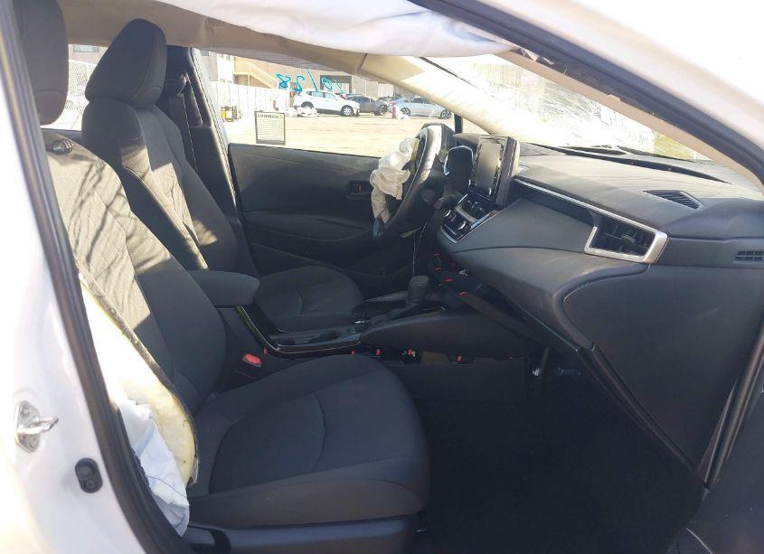 Photo 5 of 2022 Toyota Corolla LE (VIN 5YFVPMAE1NP280429)