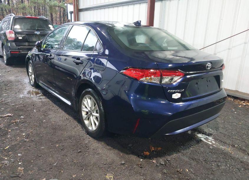 Photo 3 of 2022 Toyota Corolla LE (VIN 5YFVPMAE1NP339057)