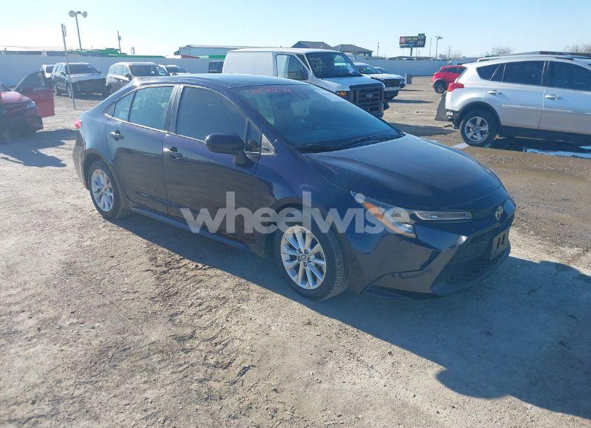 2022 Toyota Corolla LE (VIN 5YFVPMAE1NP362421) main photo