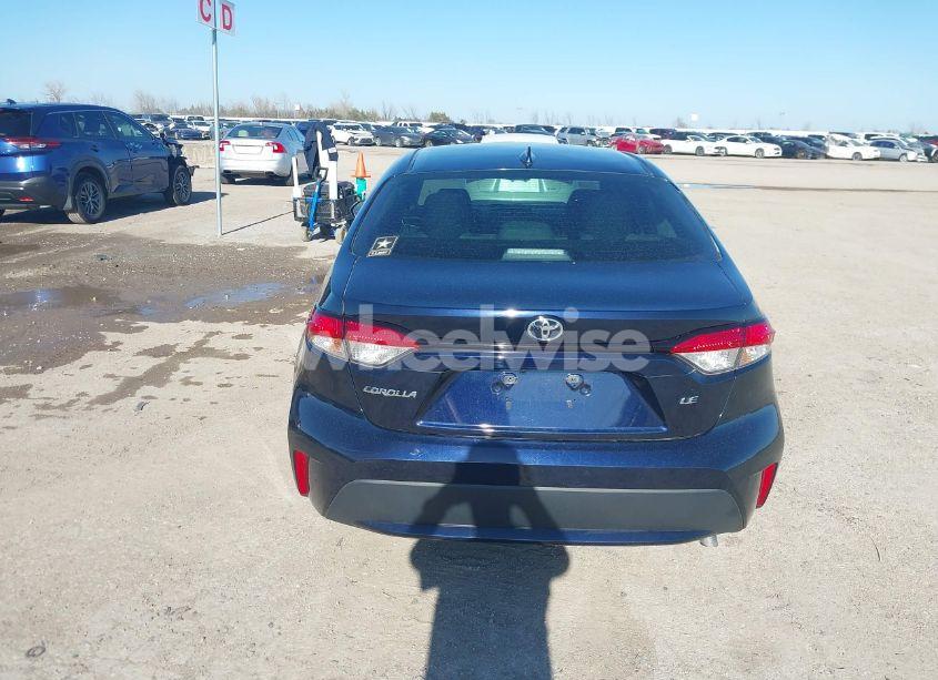 Photo 16 of 2022 Toyota Corolla LE (VIN 5YFVPMAE1NP362421)