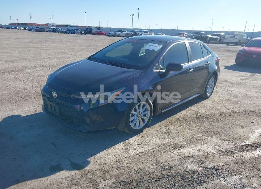 Photo 2 of 2022 Toyota Corolla LE (VIN 5YFVPMAE1NP362421)