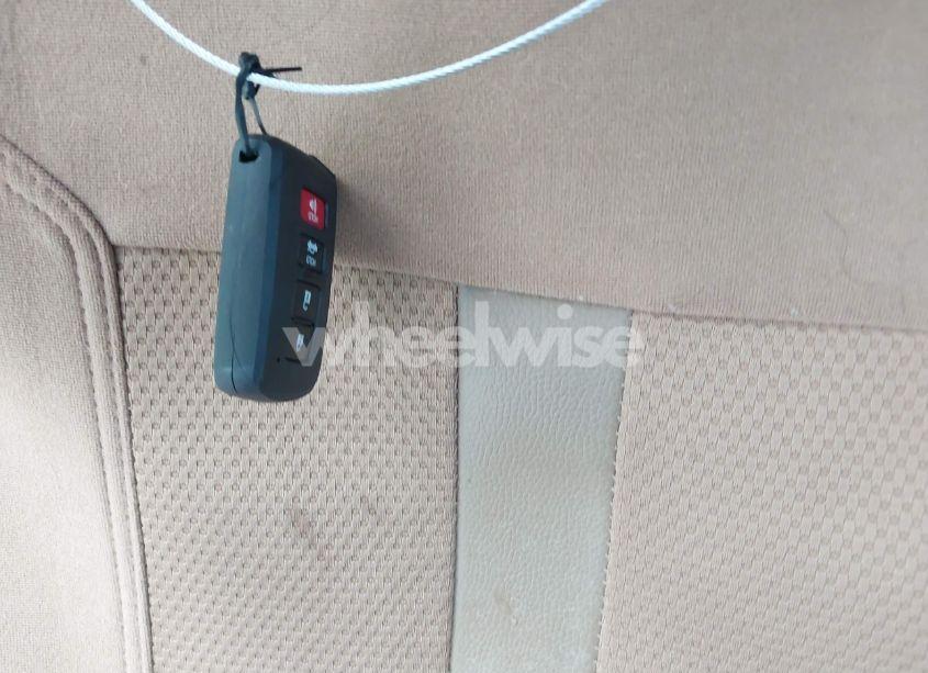 Photo 11 of 2022 Toyota Corolla LE (VIN 5YFVPMAE3NP304133)