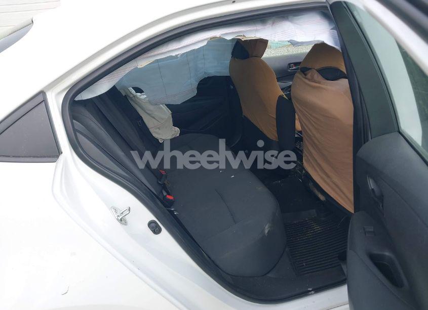 Photo 8 of 2022 Toyota Corolla LE (VIN 5YFVPMAE3NP304133)