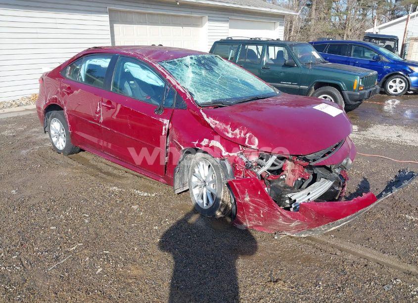 2022 Toyota Corolla LE (VIN 5YFVPMAE3NP355275) main photo