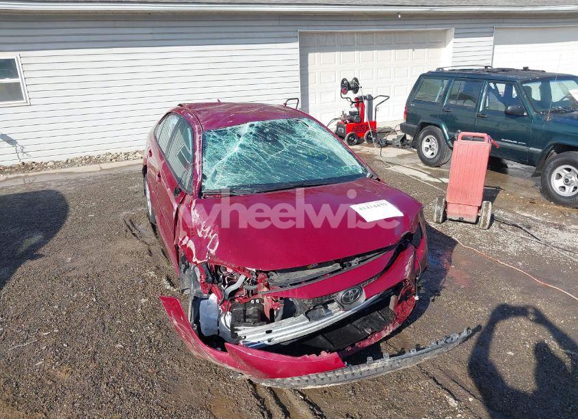 Photo 6 of 2022 Toyota Corolla LE (VIN 5YFVPMAE3NP355275)