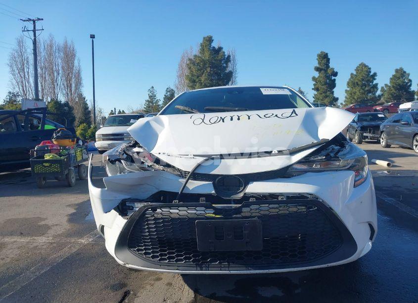 Photo 6 of 2021 Toyota Corolla LE (VIN 5YFVPMAE4MP208431)