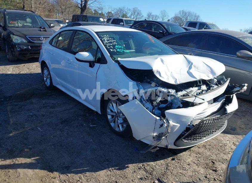 2022 Toyota Corolla LE (VIN 5YFVPMAE4NP377141) main photo