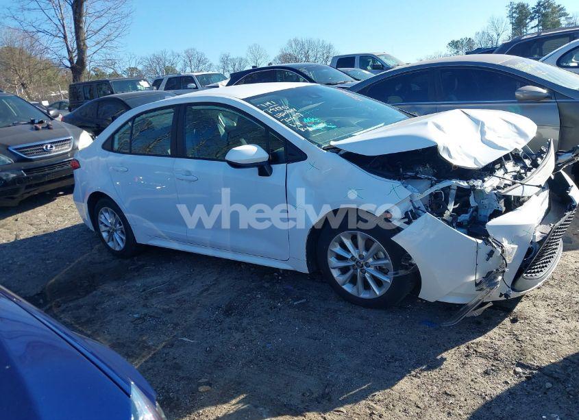 Photo 13 of 2022 Toyota Corolla LE (VIN 5YFVPMAE4NP377141)