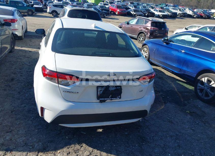 Photo 16 of 2022 Toyota Corolla LE (VIN 5YFVPMAE4NP377141)