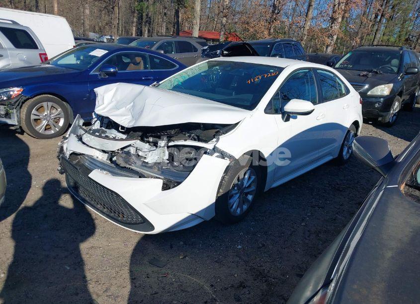 Photo 2 of 2022 Toyota Corolla LE (VIN 5YFVPMAE4NP377141)