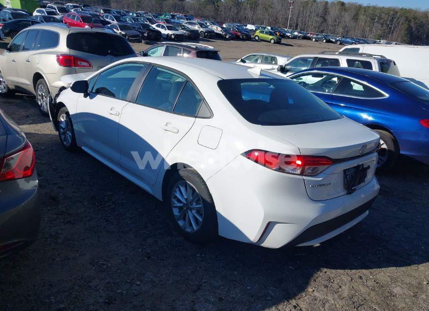 Photo 3 of 2022 Toyota Corolla LE (VIN 5YFVPMAE4NP377141)