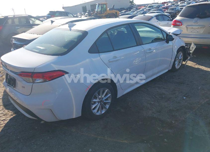 Photo 4 of 2022 Toyota Corolla LE (VIN 5YFVPMAE4NP377141)