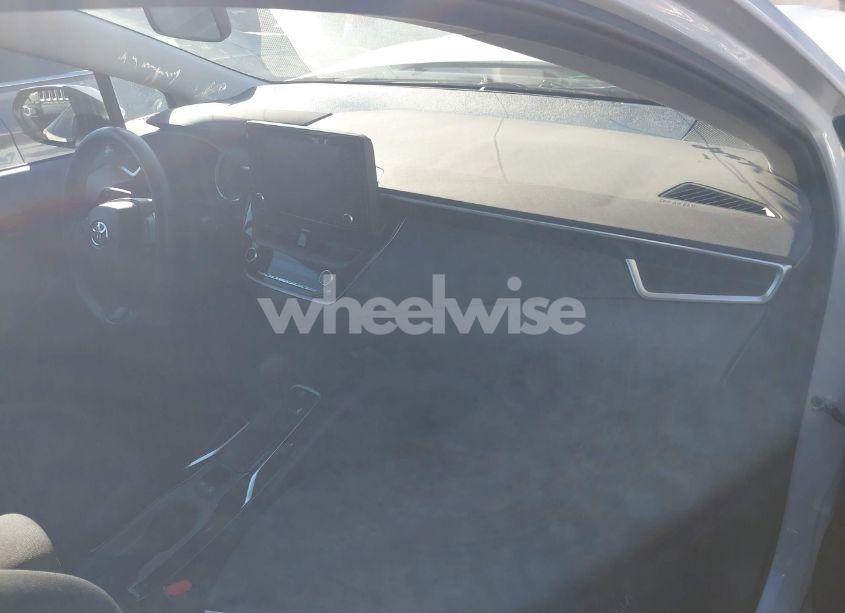 Photo 5 of 2022 Toyota Corolla LE (VIN 5YFVPMAE4NP377141)