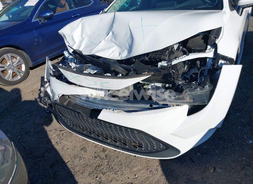 Photo 6 of 2022 Toyota Corolla LE (VIN 5YFVPMAE4NP377141)