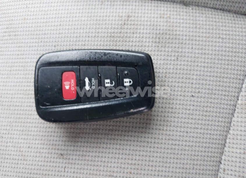 Photo 11 of 2021 Toyota Corolla LE (VIN 5YFVPMAE5MP266547)