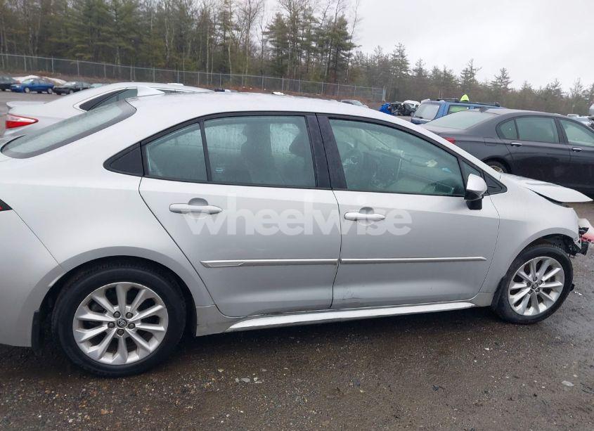 Photo 14 of 2021 Toyota Corolla LE (VIN 5YFVPMAE5MP266547)