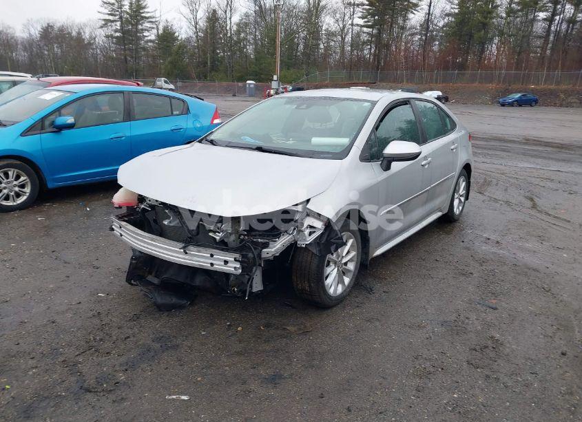 Photo 2 of 2021 Toyota Corolla LE (VIN 5YFVPMAE5MP266547)