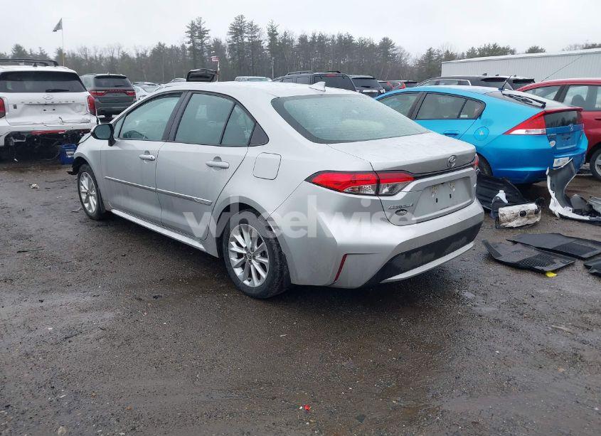 Photo 3 of 2021 Toyota Corolla LE (VIN 5YFVPMAE5MP266547)