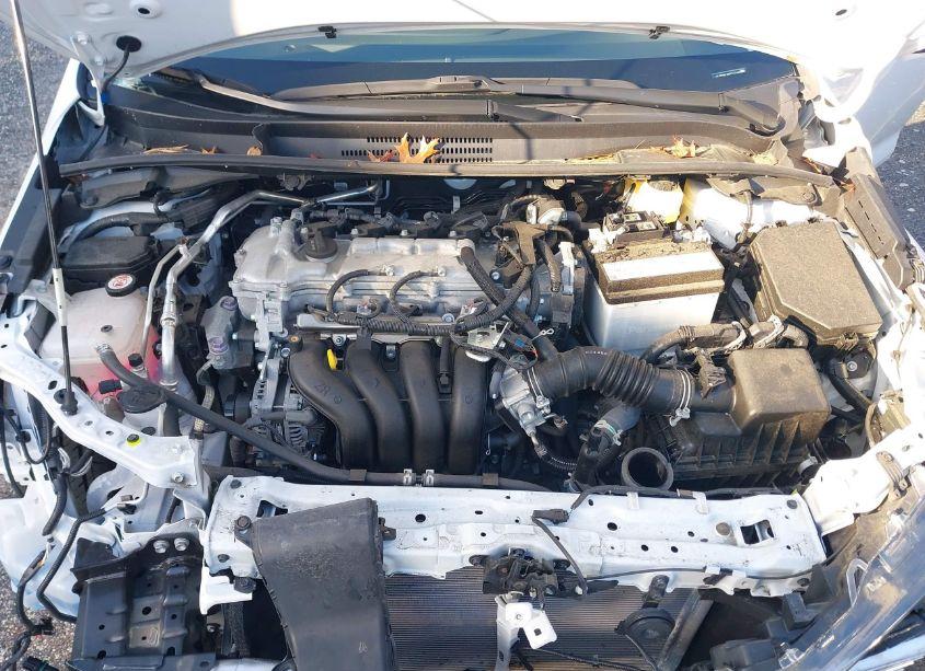 Photo 10 of 2022 Toyota Corolla LE (VIN 5YFVPMAE6NP372488)
