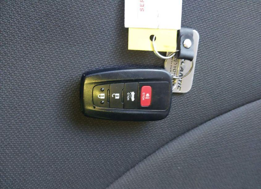 Photo 11 of 2022 Toyota Corolla LE (VIN 5YFVPMAE6NP372488)