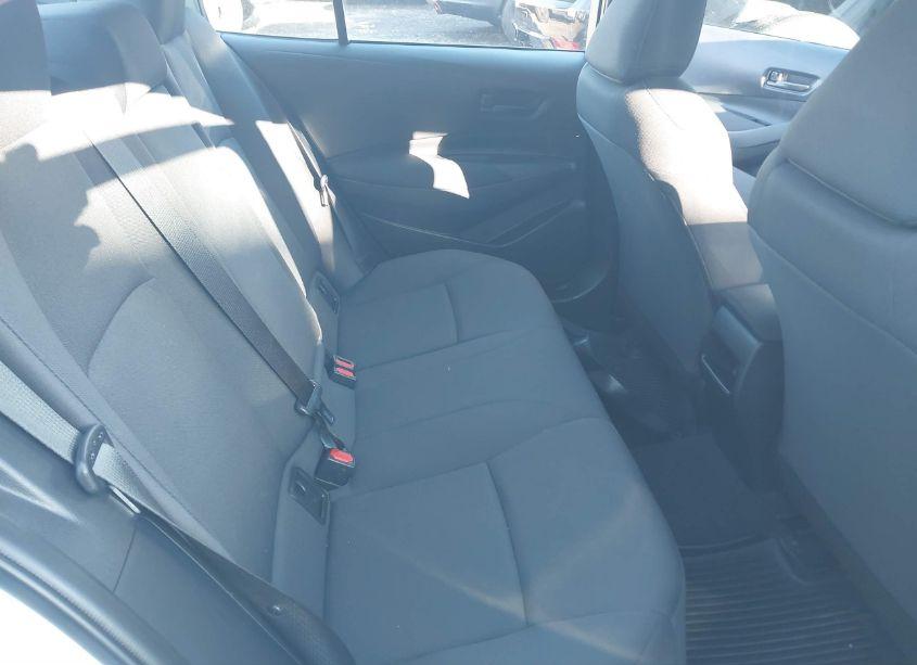 Photo 8 of 2022 Toyota Corolla LE (VIN 5YFVPMAE6NP372488)