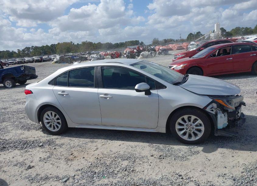 Photo 14 of 2021 Toyota Corolla LE (VIN 5YFVPMAE7MP224204)
