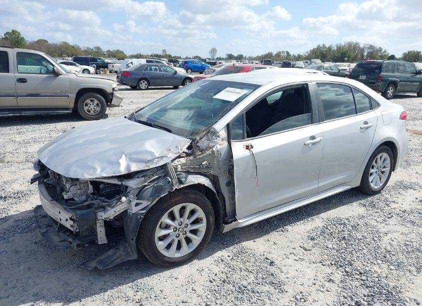 Photo 2 of 2021 Toyota Corolla LE (VIN 5YFVPMAE7MP224204)