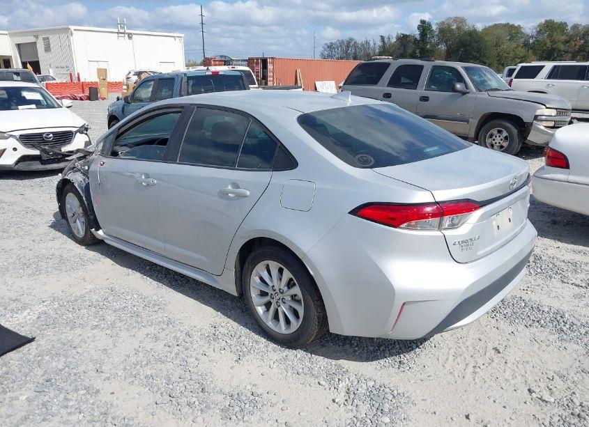 Photo 3 of 2021 Toyota Corolla LE (VIN 5YFVPMAE7MP224204)