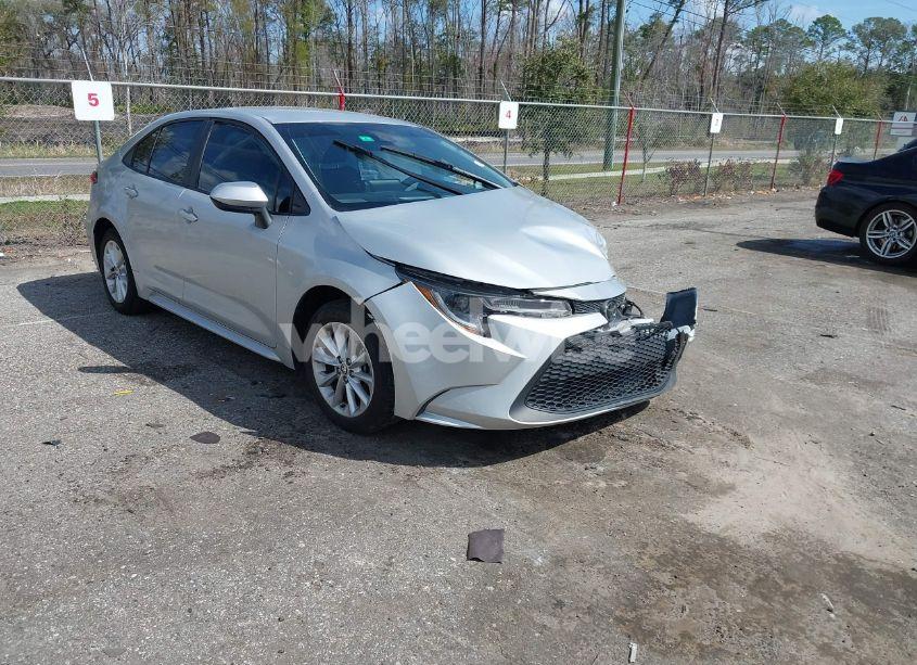 2022 Toyota Corolla LE (VIN 5YFVPMAE7NP373049) main photo
