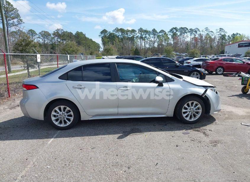 Photo 13 of 2022 Toyota Corolla LE (VIN 5YFVPMAE7NP373049)