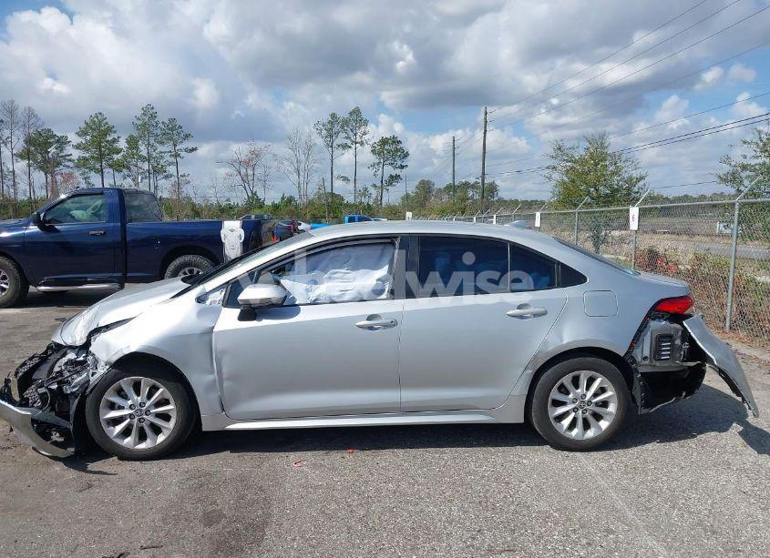 Photo 14 of 2022 Toyota Corolla LE (VIN 5YFVPMAE7NP373049)