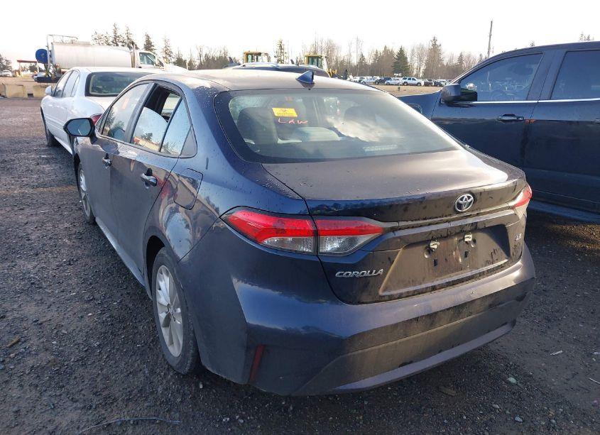 Photo 3 of 2022 Toyota Corolla LE (VIN 5YFVPMAE8NP345485)