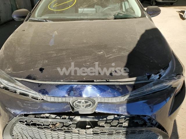 Photo 2 of 2022 TOYOTA COROLLA LE (VIN 5YFVPMAE9NP334804)