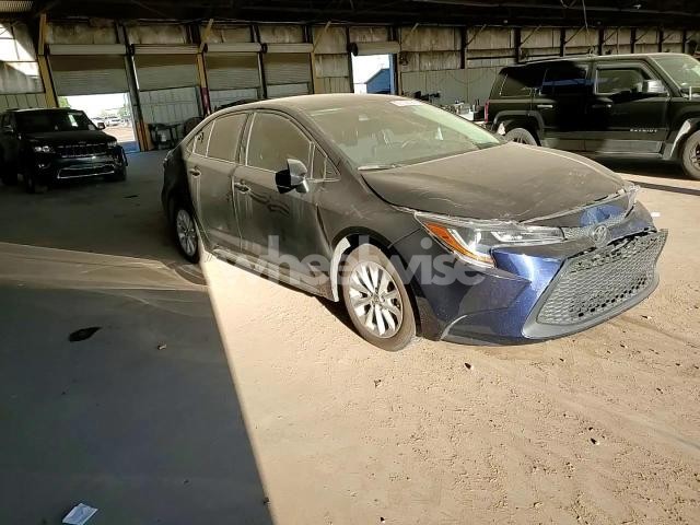 Photo 3 of 2022 TOYOTA COROLLA LE (VIN 5YFVPMAE9NP334804)