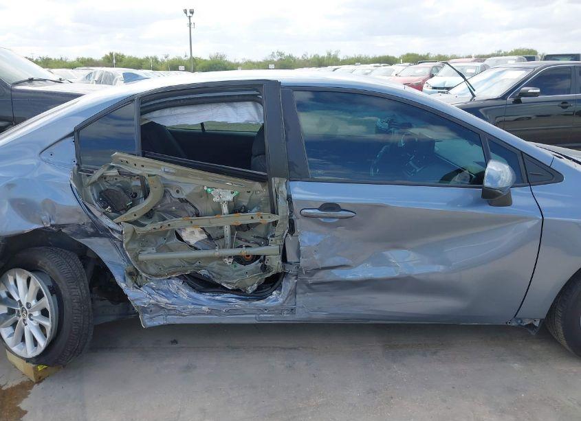 Photo 14 of 2022 Toyota Corolla LE (VIN 5YFVPMAE9NP374252)